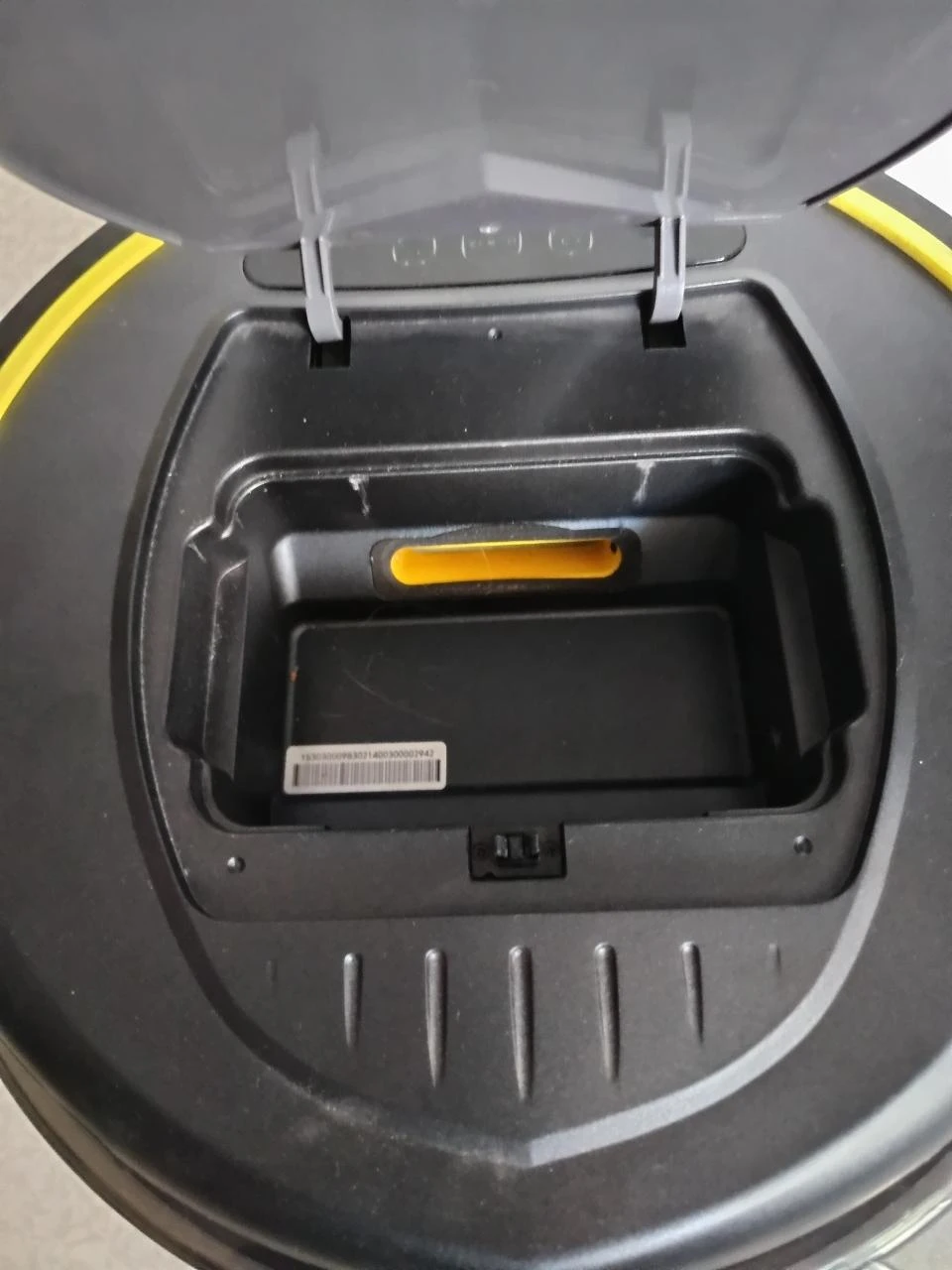 Robot aspirateur laveur LEBON E-washer – aspiration + lavage à l'eau – photo 6